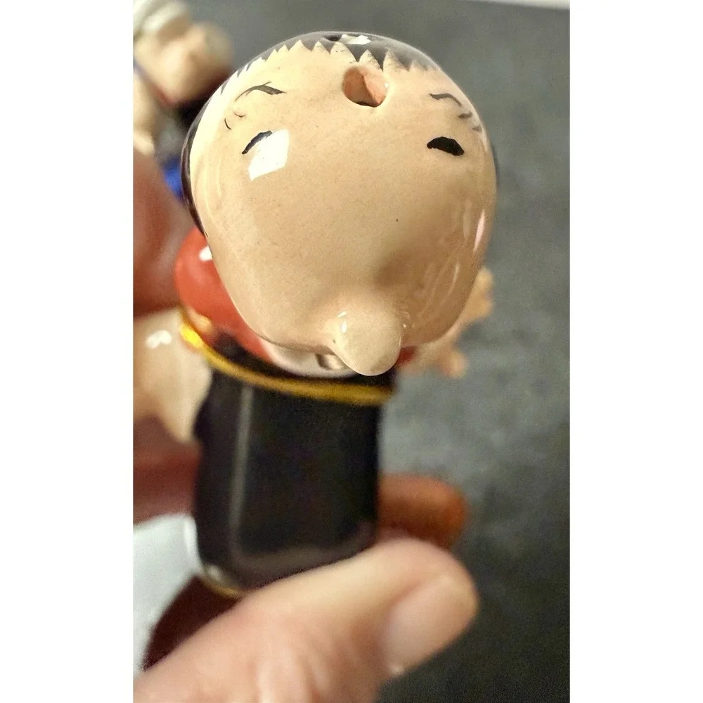 Popeye & Olive Oyl Kissing Magnetic Ceramic Salt & Pepper Shakers Westland 2010P